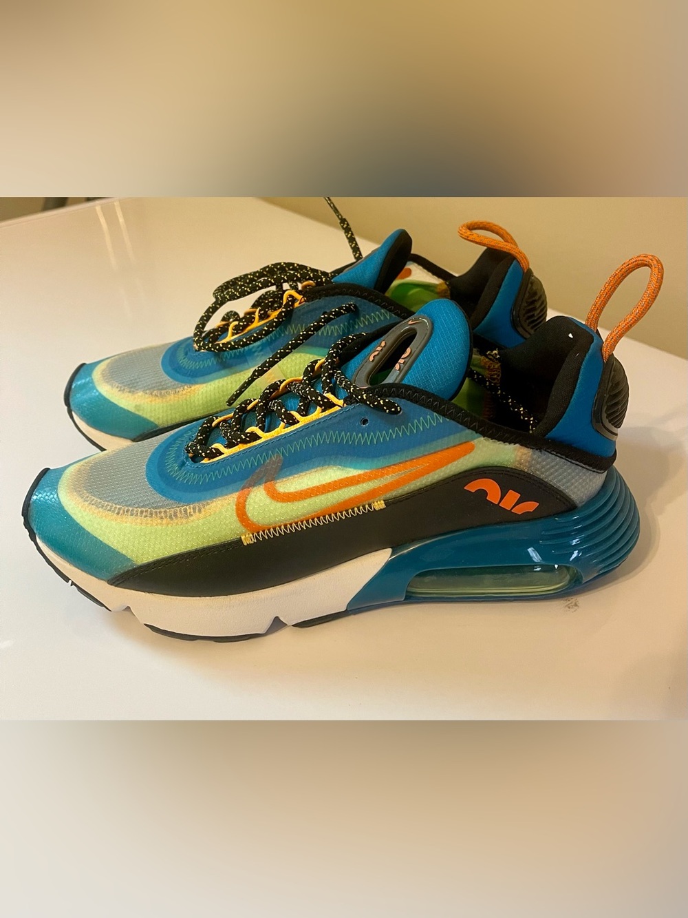 Nike Air Max 2090  "Green Abyss/Starfish" colorway. *NEW NO BOX*